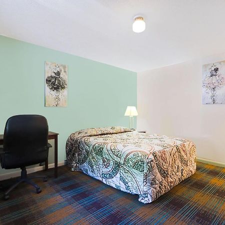 Patriot Inn Motel Beaver Wv, By Oyo Екстер'єр фото