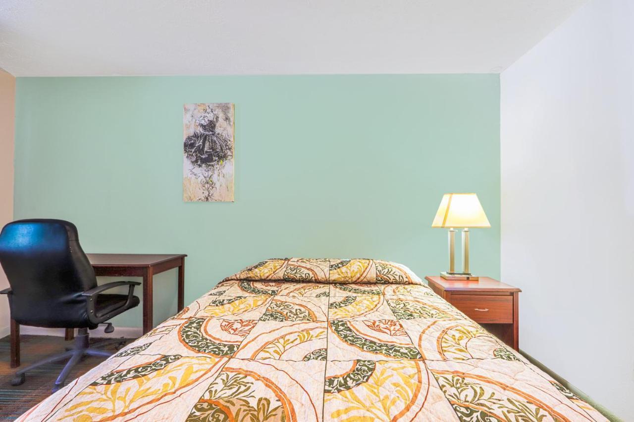 Patriot Inn Motel Beaver Wv, By Oyo Екстер'єр фото